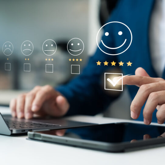 Customers using the laptop gave it a five-star gold satisfaction rating. Excellent level, business reputation rating, service quality.